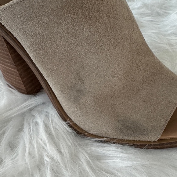 Marc Fisher Mlvashi Suede Buckle Heeled Sandals size 6.5 - Picture 6 of 13